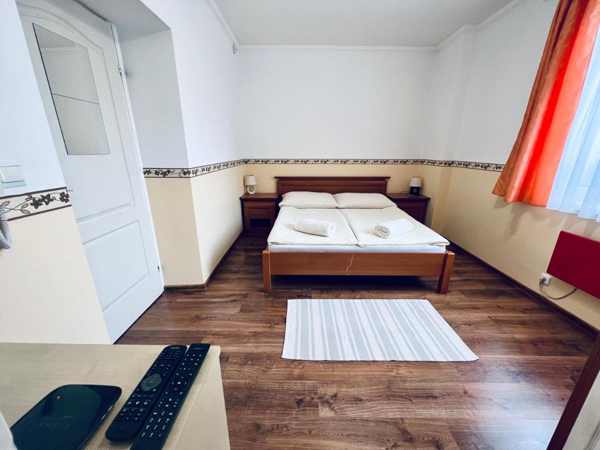 Apartamento Privát Adriana Kremnica Exterior foto